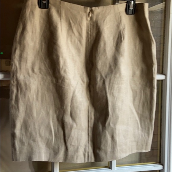 Skirt - Picture 2 of 9